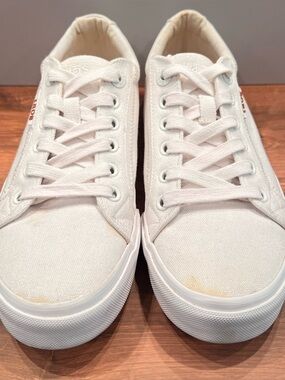 White Taos Canvas Shoes Size 7.5